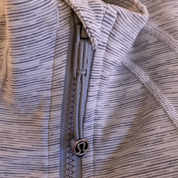 Grey lululemon define jacket. Doesn’t have tag, I would say around size 6. - Picture 3 of 5